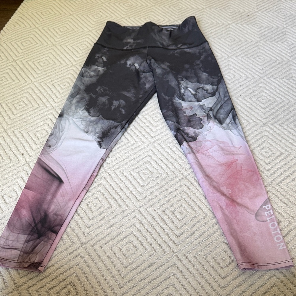 Peloton Smoke Pattern Leggings - Black and Pink